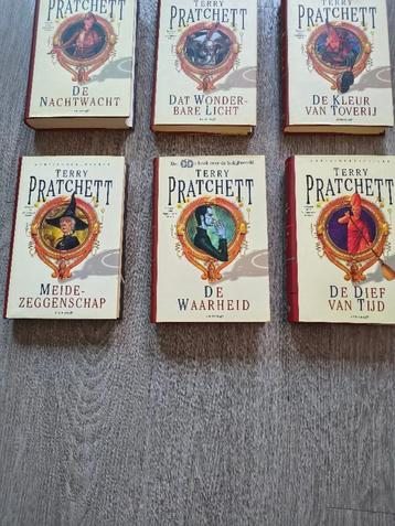 Terry Pratchett 6 maal gebonden beschikbaar voor biedingen
