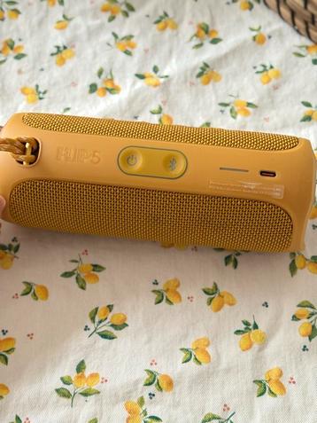 JBL Flip 5 - Mosterdgeel - Zo goed als nieuw beschikbaar voor biedingen