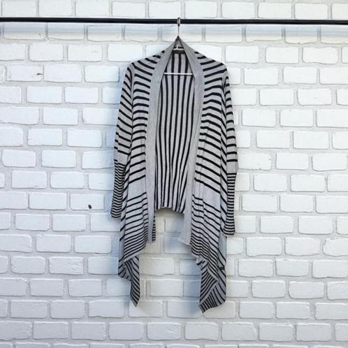 Soaked in Luxury Vest Universele Maat Grijs Zwart Streep, Kleding | Dames, Truien en Vesten, Zo goed als nieuw, Maat 46/48 (XL) of groter