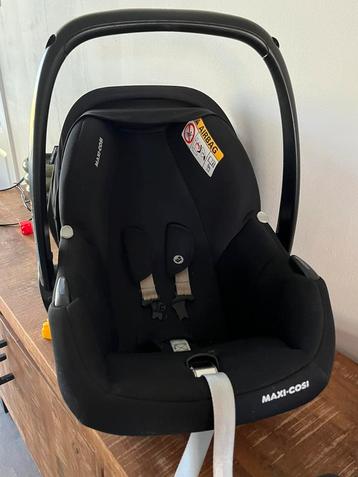 Maxicosi met 2 isofix beschikbaar voor biedingen