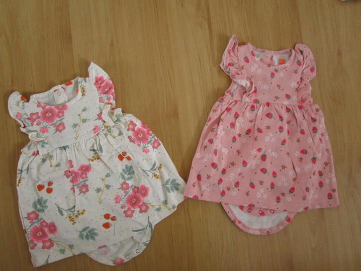 Hema - twee schattige jurkjes met vaste romper maat 62, Kinderen en Baby's, Babykleding | Maat 62, Zo goed als nieuw, Meisje, Jurkje of Rokje