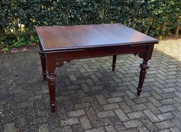 Barok tafel beschikbaar voor biedingen