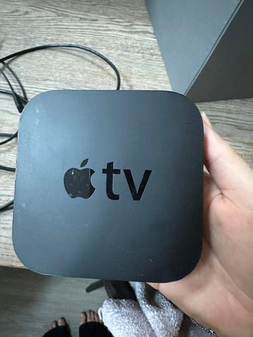 Apple TV inclusief HMDI kabel beschikbaar voor biedingen