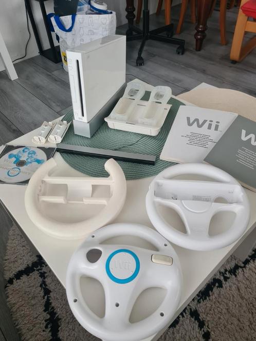 Nintendo Wii met gratis Mario Kart!, Spelcomputers en Games, Spelcomputers | Nintendo Wii, Gebruikt, Ophalen of Verzenden