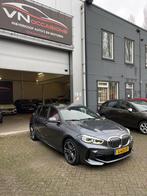 BMW 1-serie 118i High Executive Edition M pakket NL AUTO, 65 €/maand, Gebruikt, 3 cilinders, Zilver of Grijs