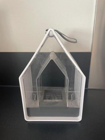 Vogelhuisje  beschikbaar voor biedingen