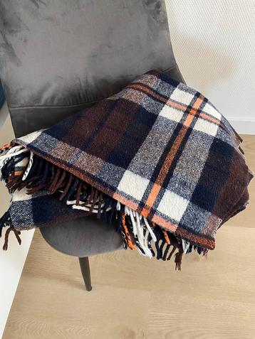 Vintage plaid, deken met franjes beschikbaar voor biedingen