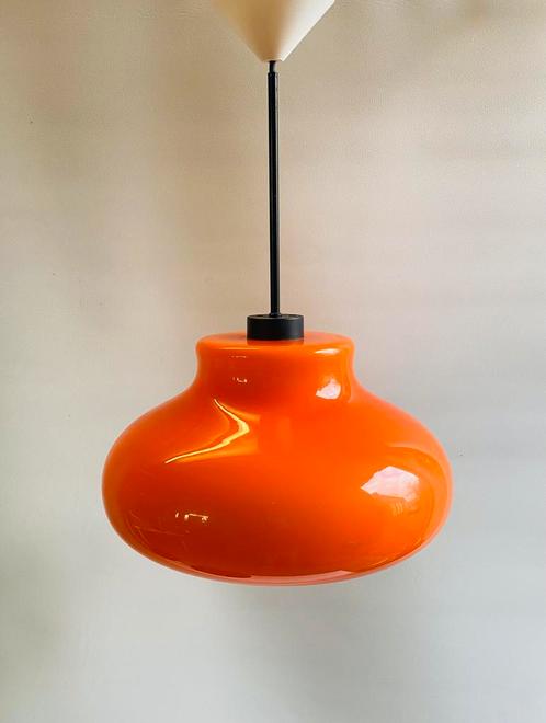 Oranje glazen Space Age hanglamp , jaren 70, Huis en Inrichting, Lampen | Hanglampen, Gebruikt, Minder dan 50 cm, Glas, Ophalen of Verzenden