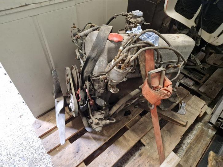 Mercedes Unimog 2.2 Benzine 6 cilinder motor, Auto-onderdelen, Motor en Toebehoren, Mercedes-Benz, Gebruikt, Ophalen