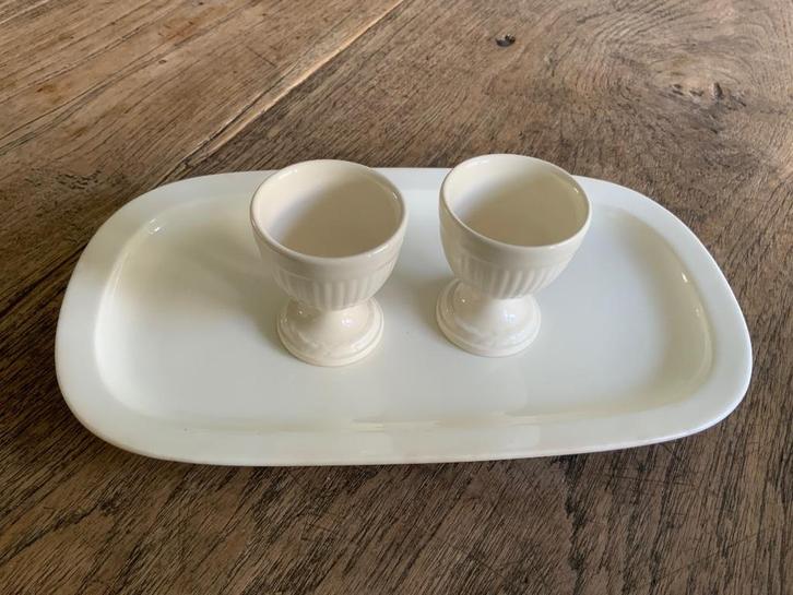 Twee leuke Wedgwood eierdopje eierdopjes, Huis en Inrichting, Keuken | Servies, Zo goed als nieuw, Overige typen, Wedgwood, Porselein