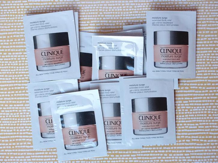 Clinique Moisture Surge Extended Thirst Relief (20 proefjes), Sieraden, Tassen en Uiterlijk, Uiterlijk | Gezichtsverzorging, Nieuw