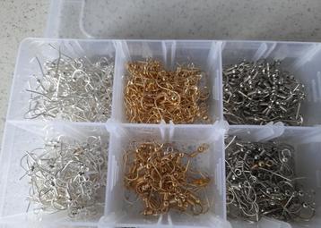 Oorbel haakjes 3 kleuren "nieuw"  Goud, zilver en antraciet  beschikbaar voor biedingen