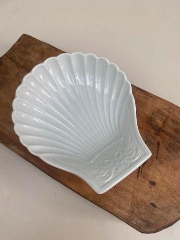 Vintage Schelp Schaal beschikbaar voor biedingen