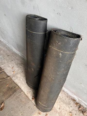 Te Koop : Dakleer Zwart Dak Leer 2 Rolletjes Zie Foto’s beschikbaar voor biedingen