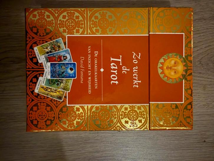 Zo Werkt de Tarot - David Fontana, Boeken, Esoterie en Spiritualiteit, Zo goed als nieuw, Achtergrond en Informatie, Tarot of Kaarten leggen