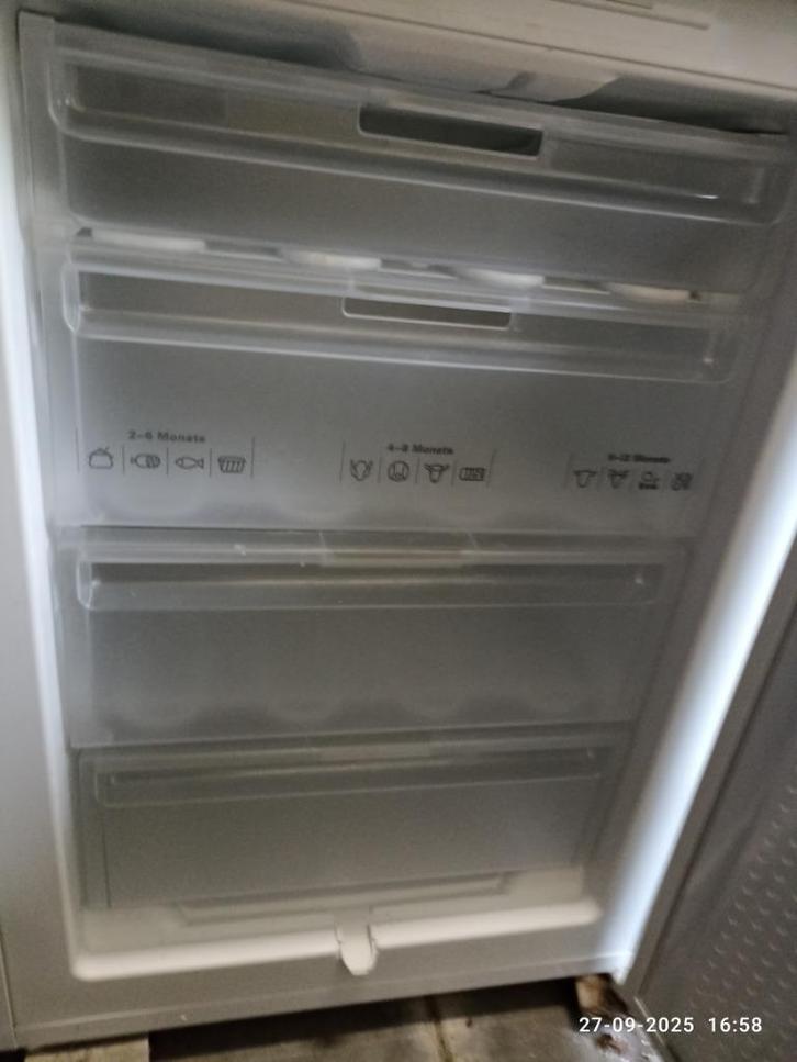Vrieskast Siemens ( Wit), Witgoed en Apparatuur, Vriezers en Diepvrieskisten, Gebruikt, Vrijstaand, Vrieskast, Minder dan 85 cm