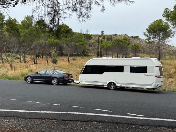 Hobby Premium 560 CFE, zeer compleet!, Caravans en Kamperen, Caravans, Particulier, tot en met 4, Rondzit, Hobby, Frans bed, Airco