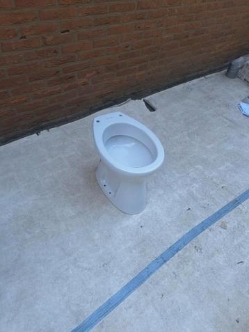 10x nieuwe Villeroy&Boch O Novo toiletpot(B24) beschikbaar voor biedingen