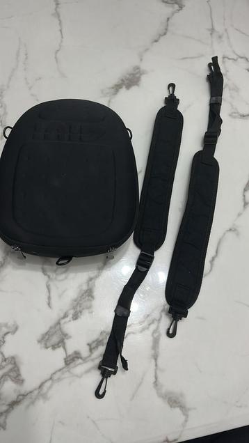Givi tas / tanktas beschikbaar voor biedingen