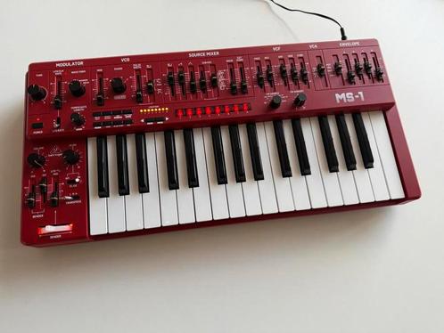 Behringer MS-1 mk1 Analoge Synthesizer, Muziek en Instrumenten, Synthesizers, Gebruikt, Overige aantallen, Overige merken, Met midi-aansluiting