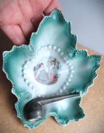 Pijp op Asbak~Keramiek~Turquoise Asbakje met tabakspijp, Ophalen of Verzenden