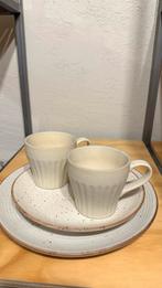 House Doctor Berica - 2 Mokken & 2 Borden, Huis en Inrichting, Keuken | Servies, Verzenden, Nieuw, Bord(en), Effen