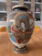 Satsuma vaas. 4 hoofden., Antiek en Kunst, Antiek | Porselein, Ophalen of Verzenden