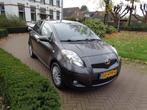 TOYOTA Yaris 1.3 16V VVT-I 5DR Dynamic, bij Toyota specialis, Auto's, Voorwielaandrijving, 1025 kg, Gebruikt, Zwart