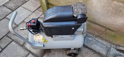 Te koop ; Metabo Compressor 24L, Doe-het-zelf en Verbouw, Compressors, Gebruikt, 6 tot 10 bar, Minder dan 25 liter, 200 tot 400 liter/min