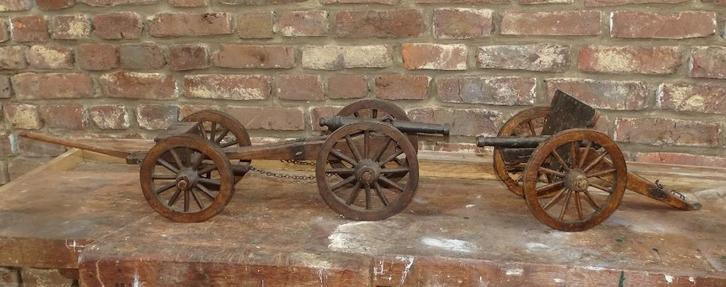 2 miniatuur kanonnen kar met kanon, Antiek en Kunst, Curiosa en Brocante, Ophalen