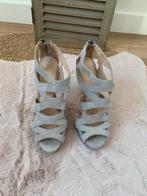 Suede lichtblauwe supertrash peeptoe naaldhakken maat 37, Kleding | Dames, Pumps, Supertrash, Blauw, Ophalen of Verzenden