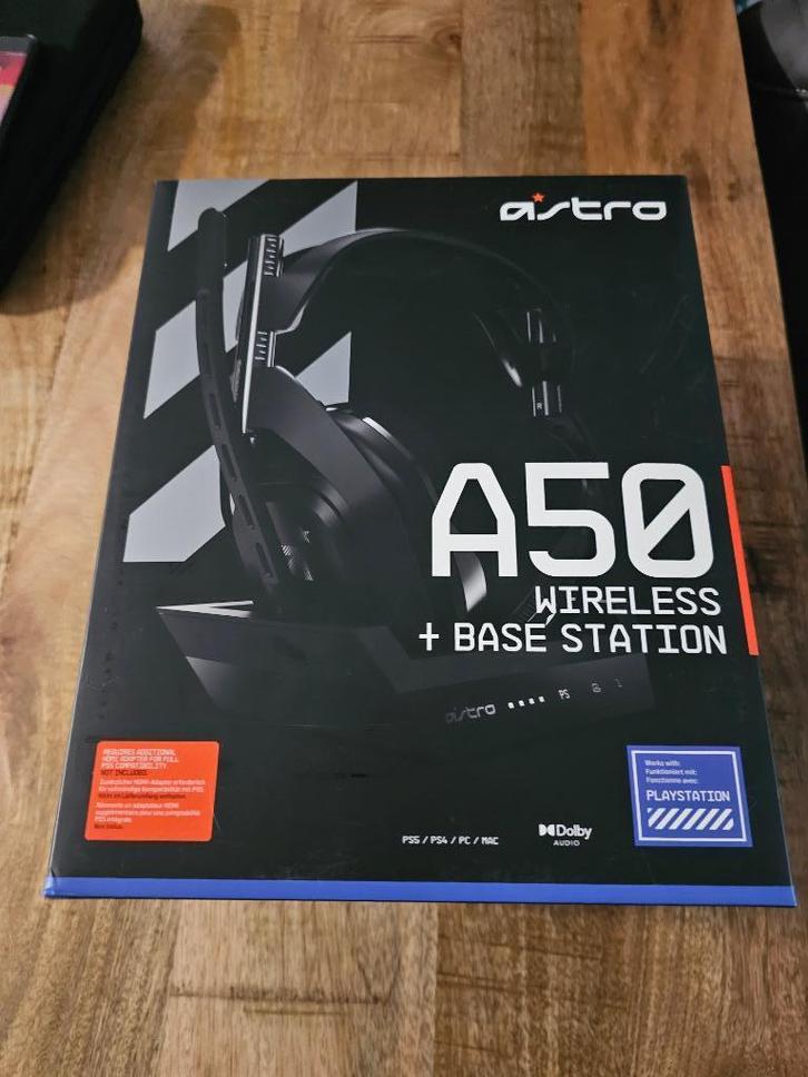 Astro Gaming A50 Wireless Gen4, Computers en Software, Headsets, Gebruikt, Over-ear, Draadloos, Gaming headset, Inklapbare microfoon
