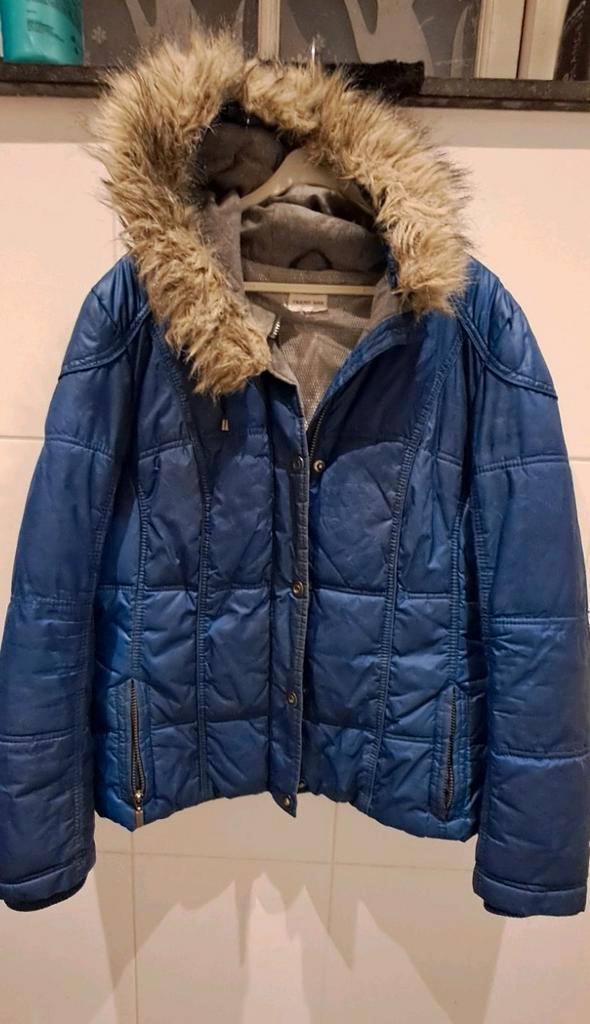 Winterjas, Kleding | Dames, Jassen | Winter, Zo goed als nieuw, Maat 42/44 (L), Blauw, Ophalen of Verzenden