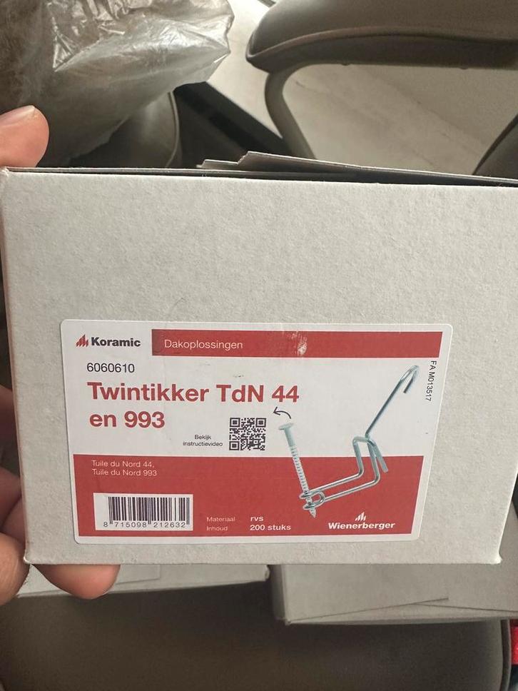3 x 200 st Twintikker Tuile du Nord 44 Dakpan Klemmen Nieuw!, Doe-het-zelf en Verbouw, Dakpannen en Dakbedekking, Nieuw, Dakpannen