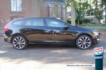 Volvo V60 T3 152pk Summum beschikbaar voor biedingen