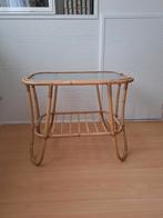 Vintage rotan ( bijzet) tafeltje met glas, Huis en Inrichting, Tafels | Bijzettafels, Ophalen, Gebruikt, Rechthoekig, 45 tot 60 cm
