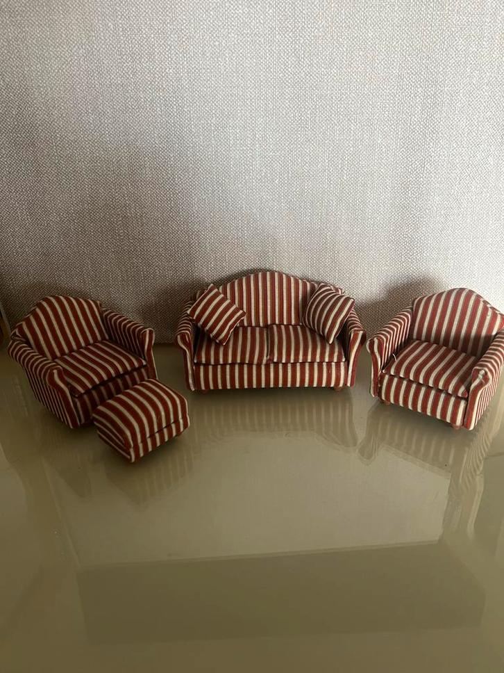 Poppenhuis Bankstel Set 1:12 - Gestreept, Verzamelen, Poppenhuizen en Toebehoren, Zo goed als nieuw, Poppenhuis, Ophalen of Verzenden