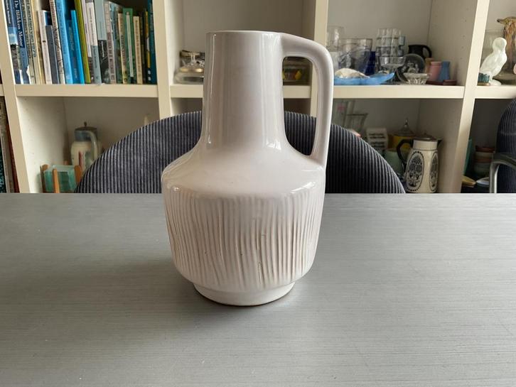 Vintage VEB Haldensleben Germany 4073 vaas wit; hoogte 18 cm, Antiek en Kunst, Antiek | Keramiek en Aardewerk, Ophalen of Verzenden