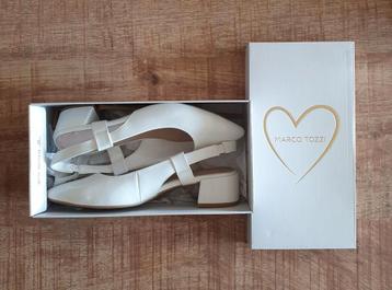 Witte Marco Tozzi pumps met blokhak maat 40 (NIEUW) beschikbaar voor biedingen