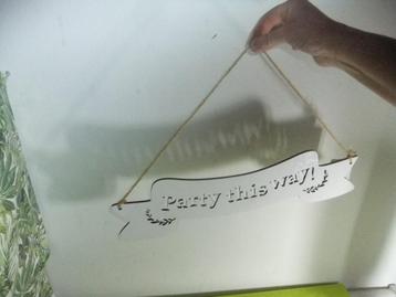 HOUTEN DECORATIE OPHANGBORD OPBRENGST VOEDSELBANK! beschikbaar voor biedingen