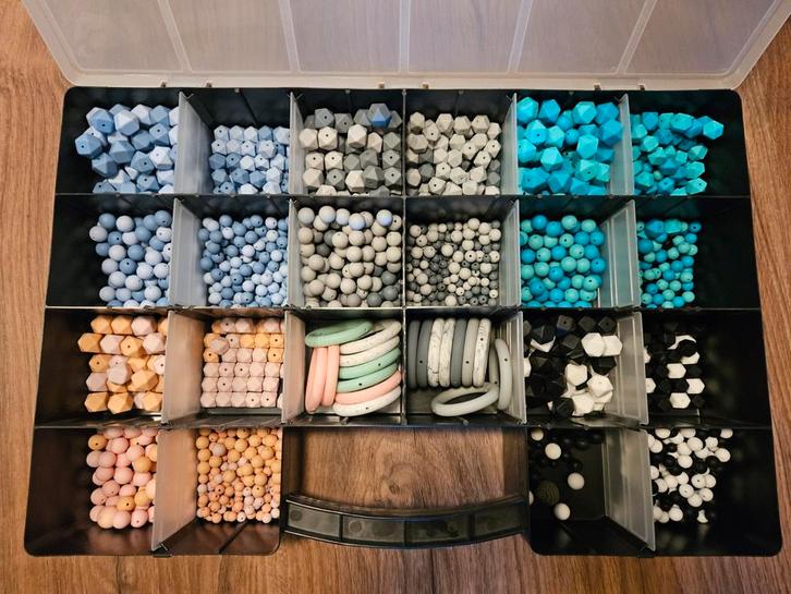 Speenkoord Materialen - Complete Partij silicone kralen, Hobby en Vrije tijd, Kralen en Sieraden maken, Zo goed als nieuw, Kraal