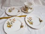 duchess bone china england kop en schotel en drie gebaksbord, Verzamelen, Porselein, Kristal en Bestek, Ophalen of Verzenden, Zo goed als nieuw