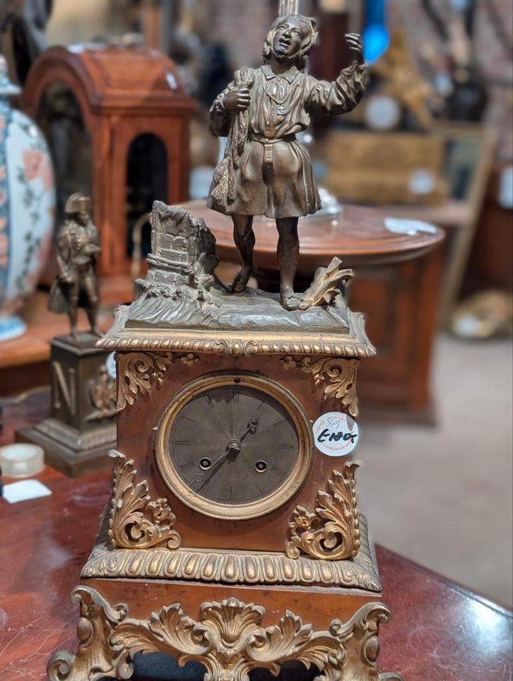 Antieke Franse bronzen pendule 43 cm hoog €180, Antiek en Kunst, Antiek | Klokken, Ophalen