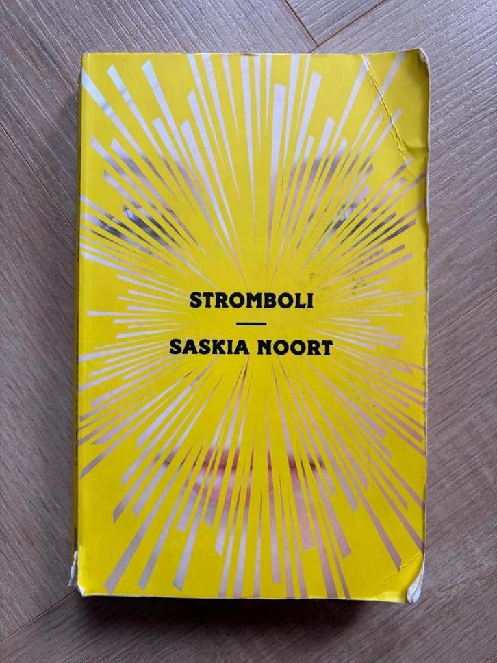 Saskia Noort - Stromboli, Boeken, Literatuur, Gelezen, Nederland, Ophalen of Verzenden