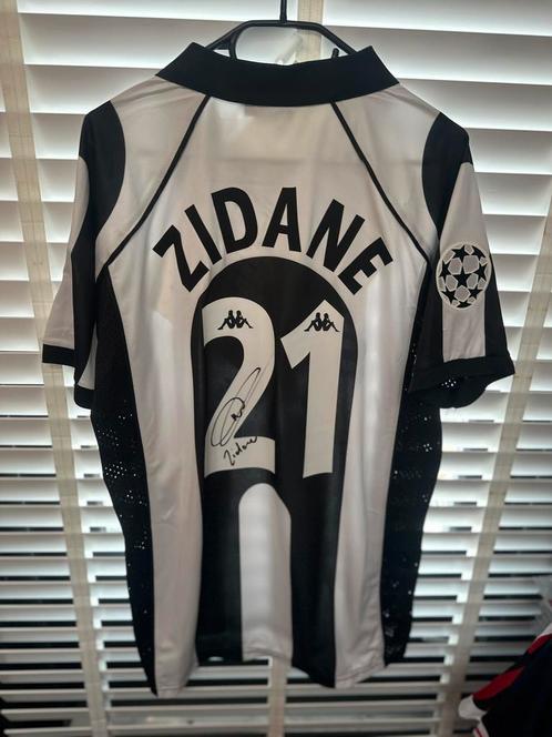 Gesingeerd Zidane shirt, Sport en Fitness, Voetbal, Shirt, Ophalen of Verzenden