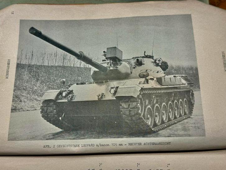 Handboek Leopard Gevechtstank 105mm, Boeken, Oorlog en Militair, Gelezen, Landmacht, 1945 tot heden, Ophalen of Verzenden