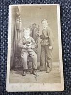CDV, Albumine foto van 2 jongetjes, Carte de Visite, Gebruikt, Foto, Ophalen of Verzenden, Voor 1940