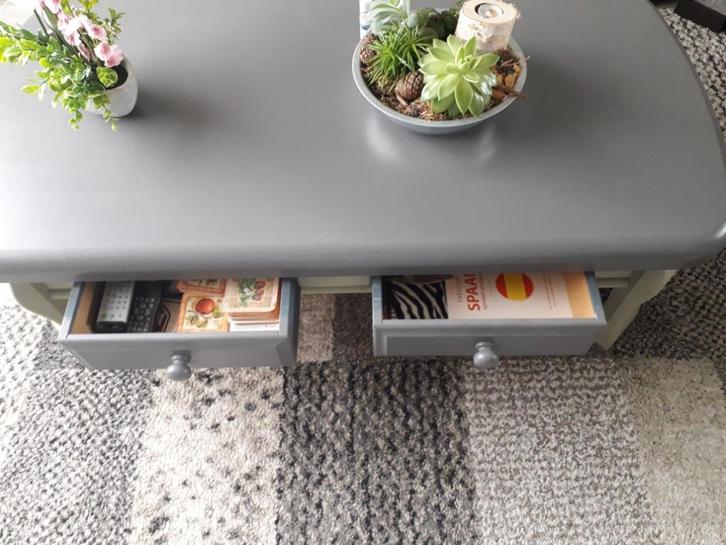 salon tafel met twee laadjes, Huis en Inrichting, Tafels | Salontafels, Gebruikt, Rechthoekig, Ophalen