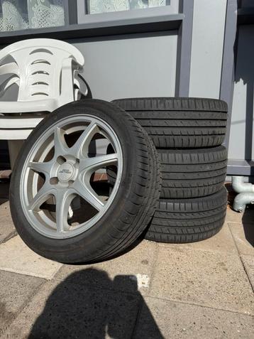 15 inch velgen incl. banden en wielslot beschikbaar voor biedingen