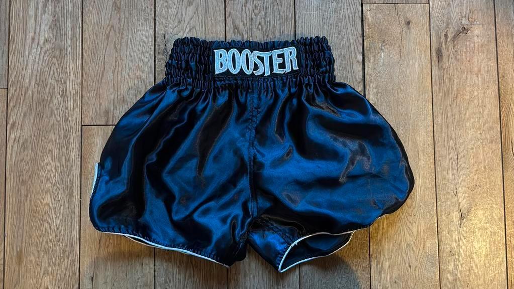 Kick boks broekje Booster. Nieuw!, Sport en Fitness, Vechtsporten en Zelfverdediging, Nieuw, Overige, Maat S, Ophalen of Verzenden